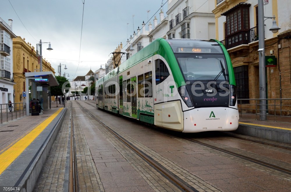 Cádiz.- El Trambahía celebra su tercer aniversario con más de seis millones de usuarios transportados Trambahía de la bahía de Cádiz.