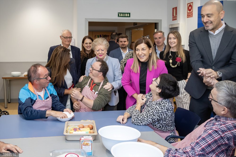Cantabria aumentará 12 millones la partida de estancias concertadas en el presupuesto de 2026 Buruaga visita la Fundación Fernando Arce de Torrelavega.