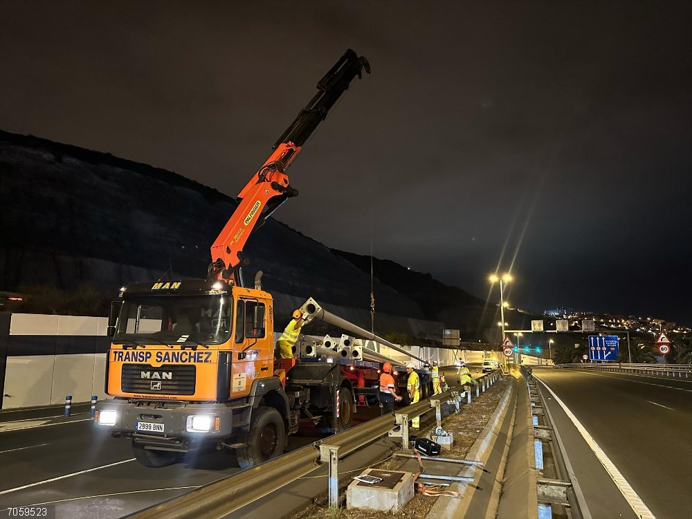 El Cabildo de Gran Canaria destina 483.000 euros para sustituir 223 farolas en la circunvalación de la capital El Cabildo de Gran Canaria destina 483.000 euros para sustituir 223 farolas en la circunvalación de la capital