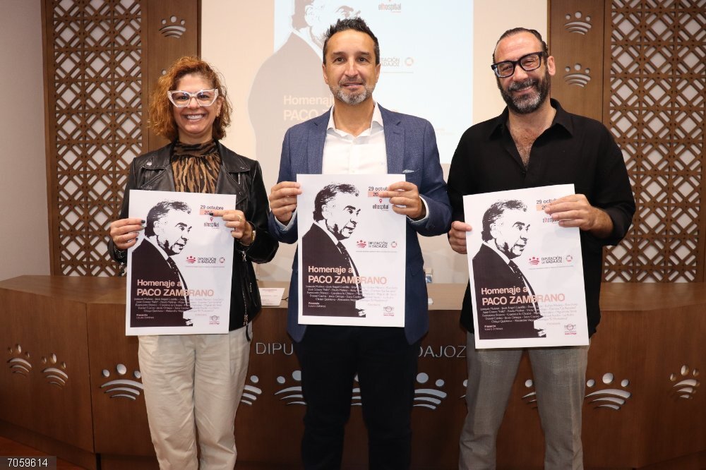 Artistas flamencos pacenses rendirán homenaje al flamencólogo Paco Zambrano Presentación del homenaje en Badaoz al flamencólogo Paco Zambrano