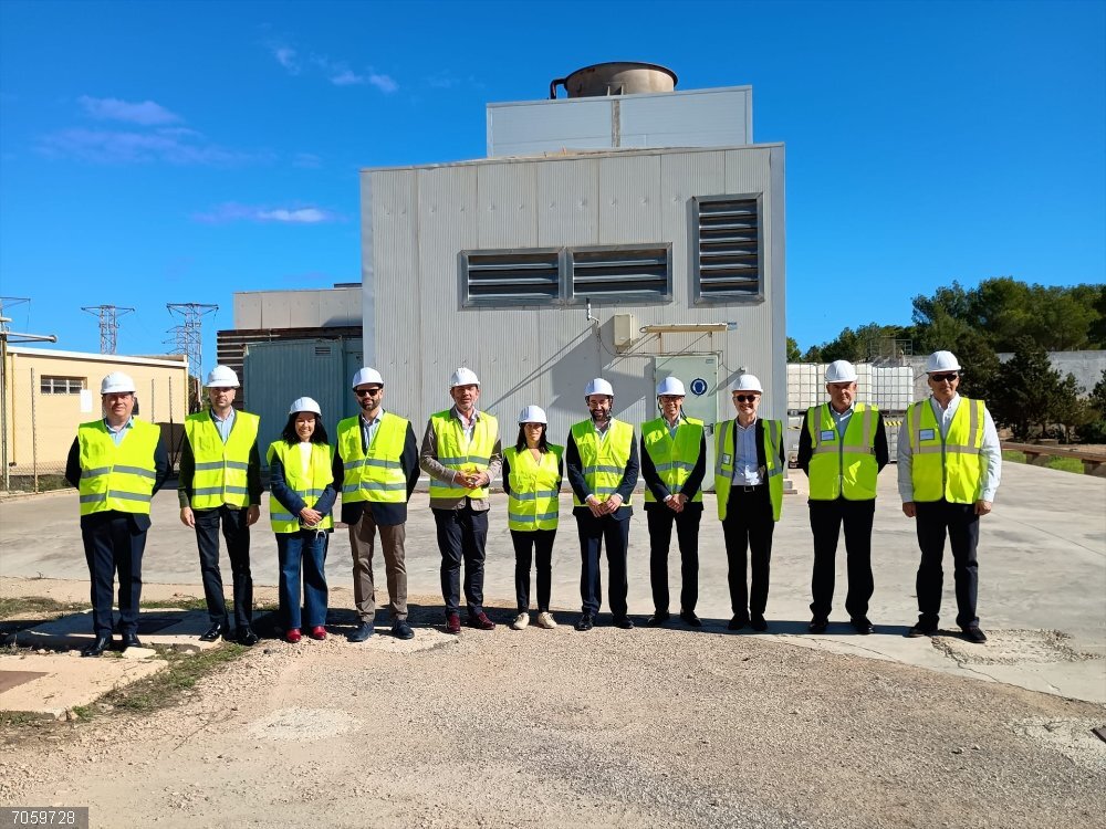 Endesa lleva a cabo el cierre definitivo de la turbina de la central eléctrica de Formentera Endesa lleva a cabo el cierre definitivo de la turbina de la central eléctrica de Formentera