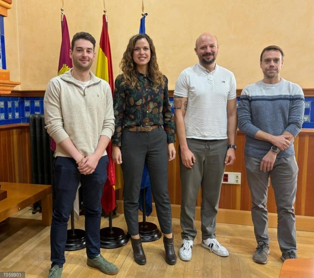 C-LM explora vías de financiación para el 'Fórmula Student UCLM Racing Team' a través de Oficina de Proyectos Europeos La Escuela Superior de Ingeniería Industrial de la UCLM estudia el proyecto 'Formula Student UCLM Racing Team'.