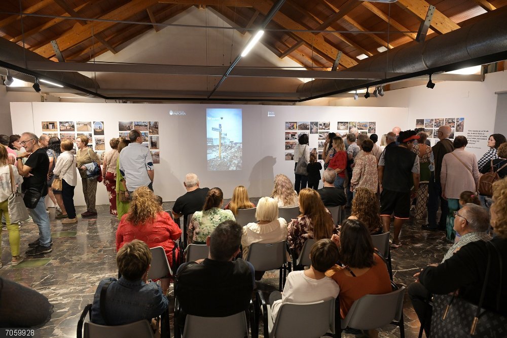 Cultura.- Paiporta conmemora el primer aniversario de la dana con una muestra fotográfica en el Museu de la Rajoleria Paiporta conmemora el primer aniversario de la DANA con la exposición fotográfica "La DANA al nostre poble, un any després"