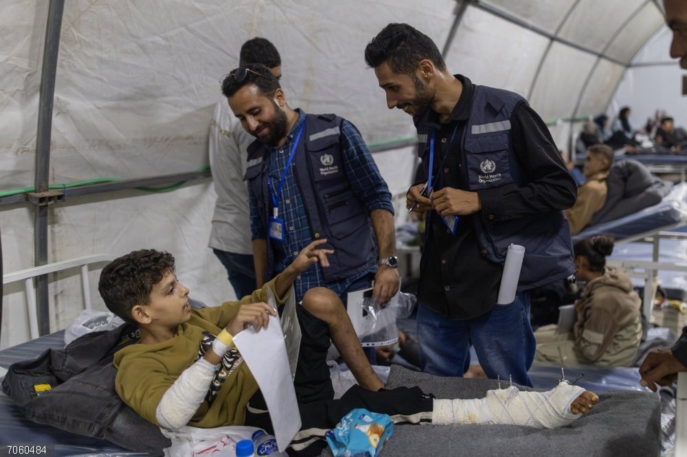 O.Próximo.- La UE evacua a 133 pacientes de Gaza para recibir atención médica en España, Turquía e Irlanda Evacuación de Gaza un menor palestino herido