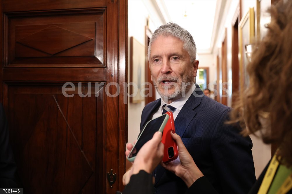 Marlaska comparece en el Congreso para explicar el uso de los gastos reservados de Interior El ministro de Interior, Fernando Grande-Marlaska, a su llegada a la Comisión de control de los créditos destinados a gastos reservados, en el Congreso, a 28 de octubre de 2025, en Madrid (España). Marlaska comparece para informar acerca de la aplicación y uso de esos fondos, conforme a lo previsto en el artículo 7, apartado 2, de la Ley 11/1995, de 11 de mayo, reguladora de la utilización y control de los créditos destinados a gastos reservados; y para informar de las orientaciones y actuaciones sobre los créditos destinados a gastos reservados asignados a su departamento.