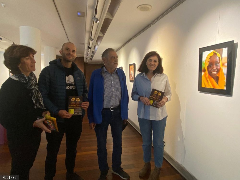 "Memoria. Archivos en la distancia", de Keybis Keba Danso, aborda en imágenes la realidad y soledad de los migrantes "Memoria. Archivos en la distancia", exposición de fotografía que puede visitarse en el Centro Fundación Caja Rioja Gran Vía