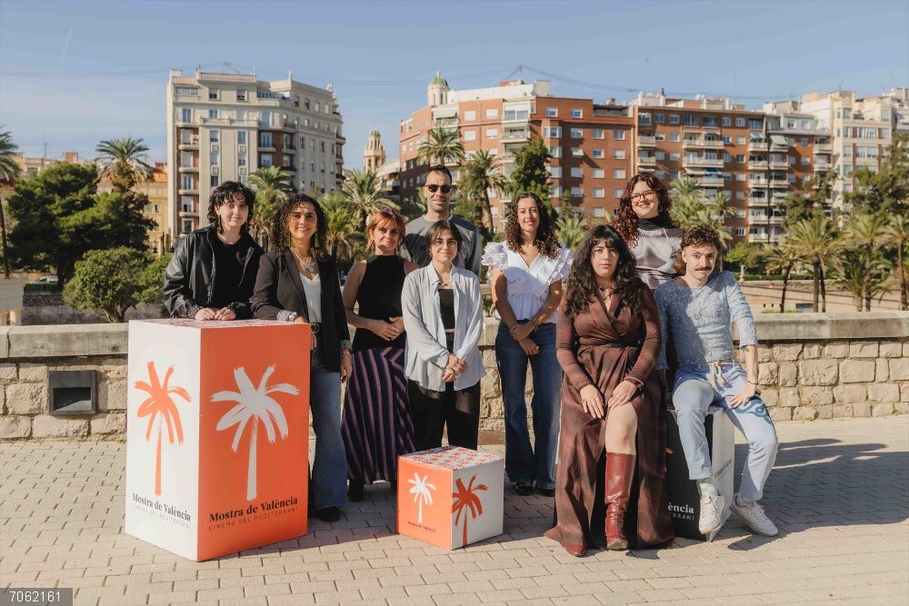 Cultura.- 'Las capas de la memoria', una cinta que dignifica el recuerdo de la tragedia de la dana a través del cine Equipo de la cinta 'Las capas de la memoria':