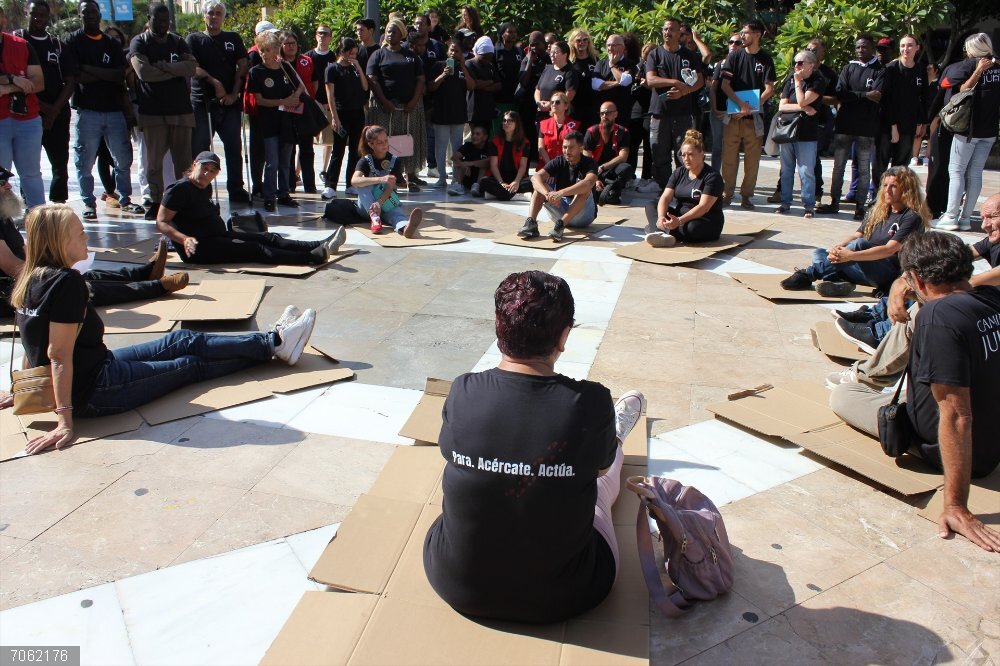 Almería.-Cáritas atiende a casi 320 personas sin hogar hasta septiembre de este año, el 68% de origen extranjero Acto por el sinhogarismo organizado por Cáritas en Almería.