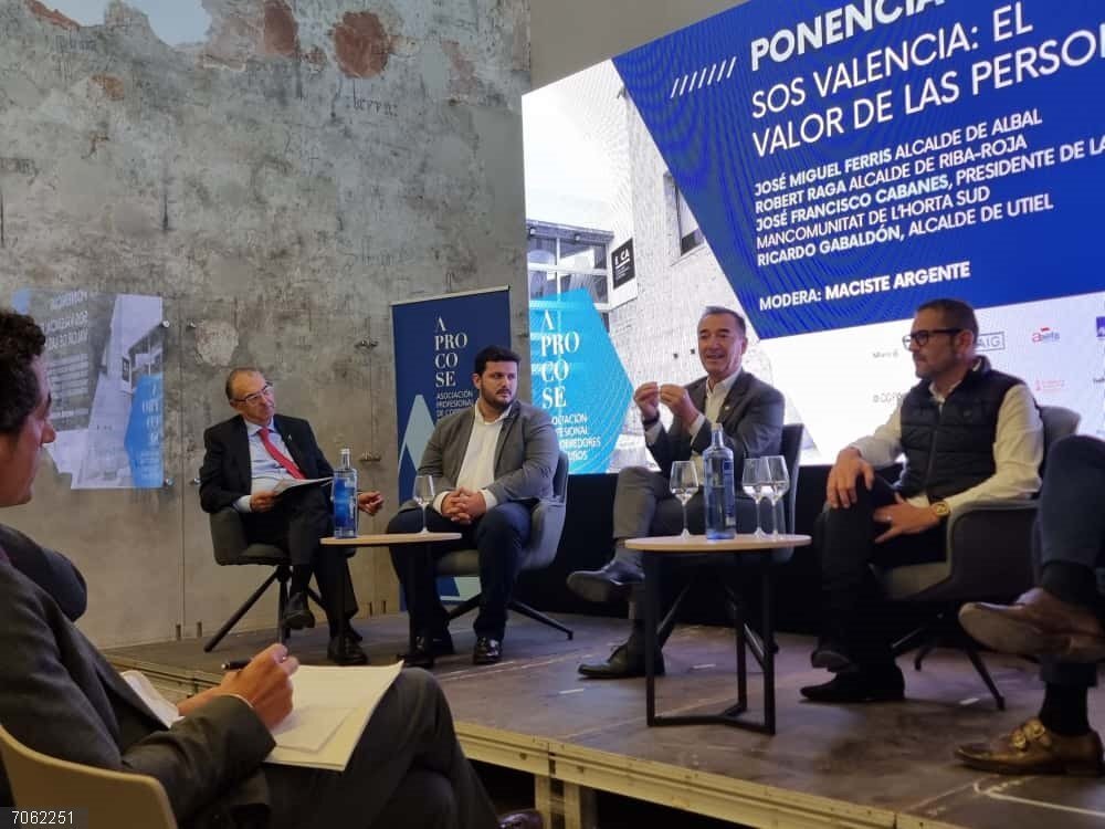 Valencia.- Riba-roja exige "actuaciones" y "modificaciones en la normativa" para evitar catástrofes como el 29O Alcaldes de municipios afectados por la dana en el XV aniversario de la Asociación Profesional de Corredores de Seguros (APROCOSE)