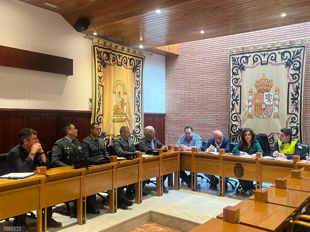 Jaén.- La Guardia Civil intensificará su labor en las zonas rurales durante la recogida de la aceituna Junta Local de Seguridad de Alcaudete.