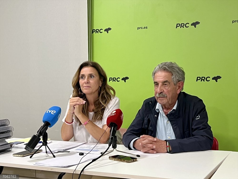 Paula Fernández y Miguel Ángel Revilla Paula Fernández y Miguel Ángel Revilla