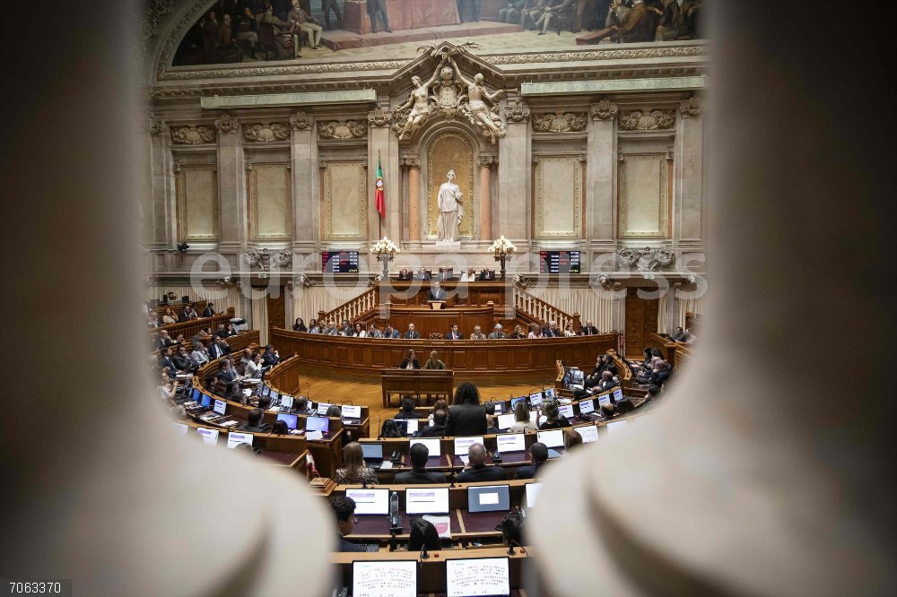 Portugal.- El Parlamento portugués aprueba la pérdida de ciudadanía como pena accesoria por delitos graves April 11, 2024, Lisbon, Portugal: General view of the Portuguese parliament during the debate on the Government's program. The XXIV Constitutional Government of Portugal, led by Prime Minister Luis Montenegro, presented the government program. The document was debated in the Portuguese parliament.