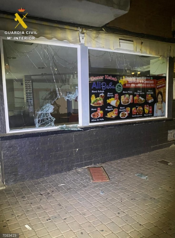 Sucesos.- Dos detenidos por robar con fuerza 800 euros en distintos bares de la localidad de Yuncos Detenidos dos varones como presuntos autores de tres robos con fuerza en Yuncos.