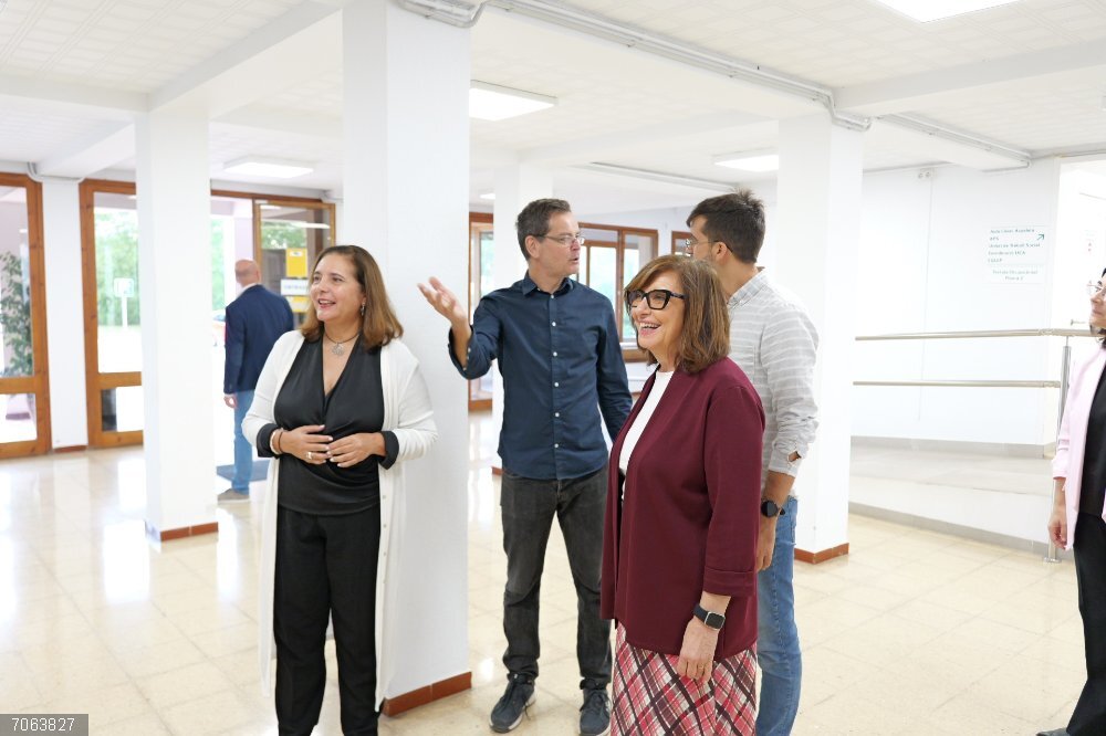 La reforma del Parque Sanitario Bons Aires permite ampliar la atención a más pacientes de salud mental Visita a la zona reformada del Parque Sanitario Bons Aires