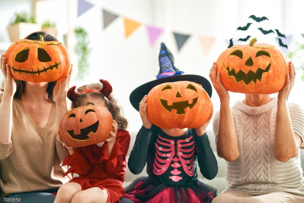Cartagena celebra Halloween con actividades para toda la familia Varias personas disfrazadas de Halloween