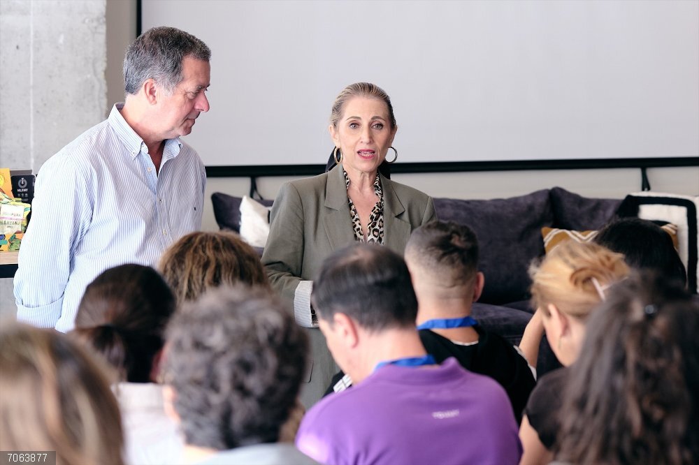 Málaga.- El programa municipal 'Objetivo Empresa' ofrece asesoramiento gratuito al ecosistema emprendedor malagueño La concejala delegada de Educación y Fomento del Empleo, María Paz Flores, ha asistido a la jornada inaugural del programa ‘Objetivo Empresa’, organizada por el IMFE, y que ha tenido lugar en el coworking Monday Muelle Uno.