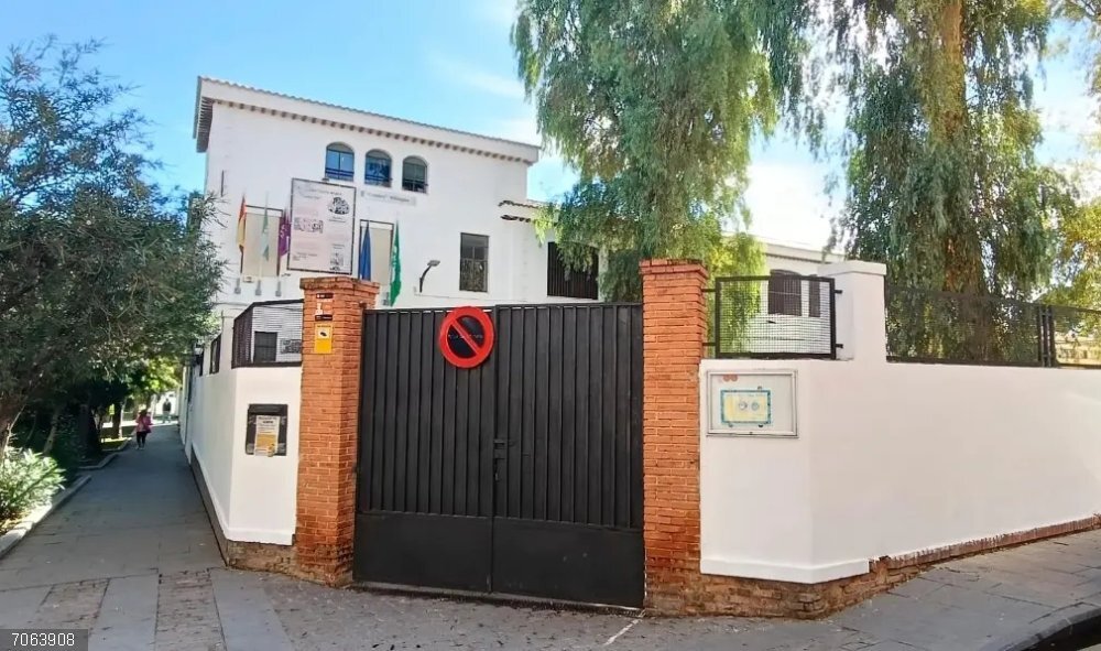 Jaén.- Piden "medidas urgentes" para reanudar la actividad del CEIP Jesús María "en condiciones seguras y dignas" Colegio de Infantil y Primaria Jesús María.