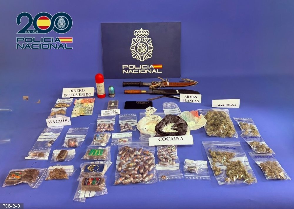 Córdoba.- Sucesos.- Detenido un acusado de tráfico de drogas y posesión de munición de guerra Drogas y munición intervenida por la Policía Nacional.