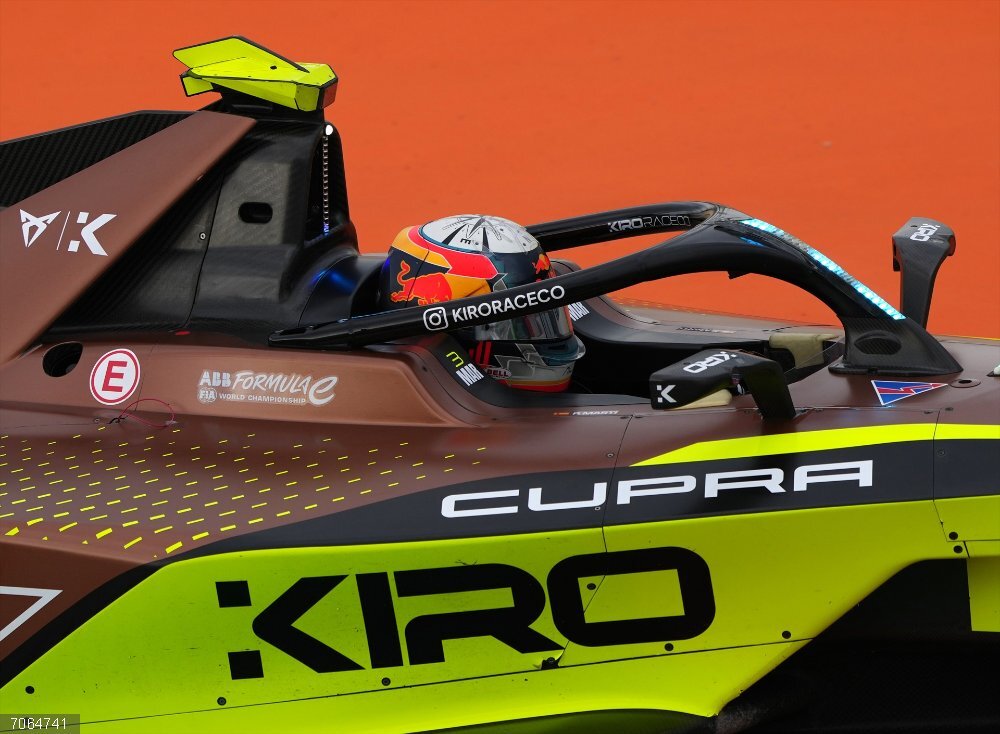 Motor.- La Formula E donará 25.000 euros para apoyar a las víctimas de la dana en Valencia Un automóvil de Formula E durante las pruebas realizadas en el Circuit Ricardo Tormo.