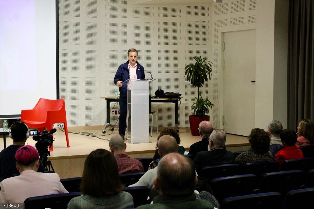 La participación ciudadana de Vitoria-Gasteiz y su Consejo Social, modelos a seguir para Albacete El alcalde de Albacete, Manuel Serrano, en las I Jornadas de Formación y Dinamización del Consejo Social de la Ciudad de Albacete.