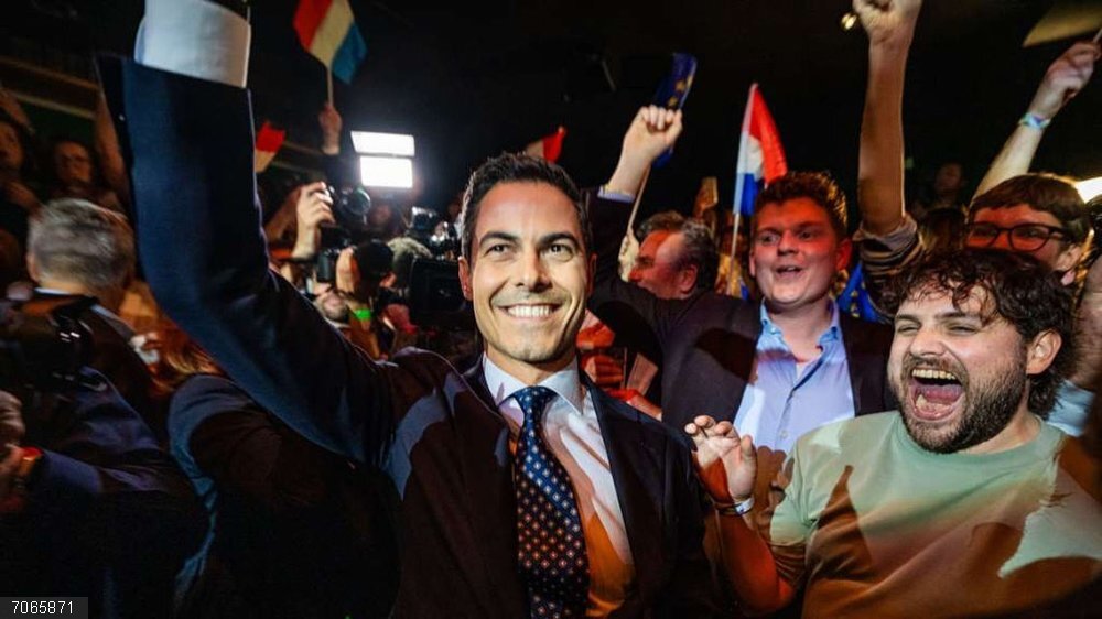 El líder del partido de centroizquierda neerlandés D66 celebra los resultados electorales El líder del partido de centroizquierda neerlandés D66 celebra los resultados electorales