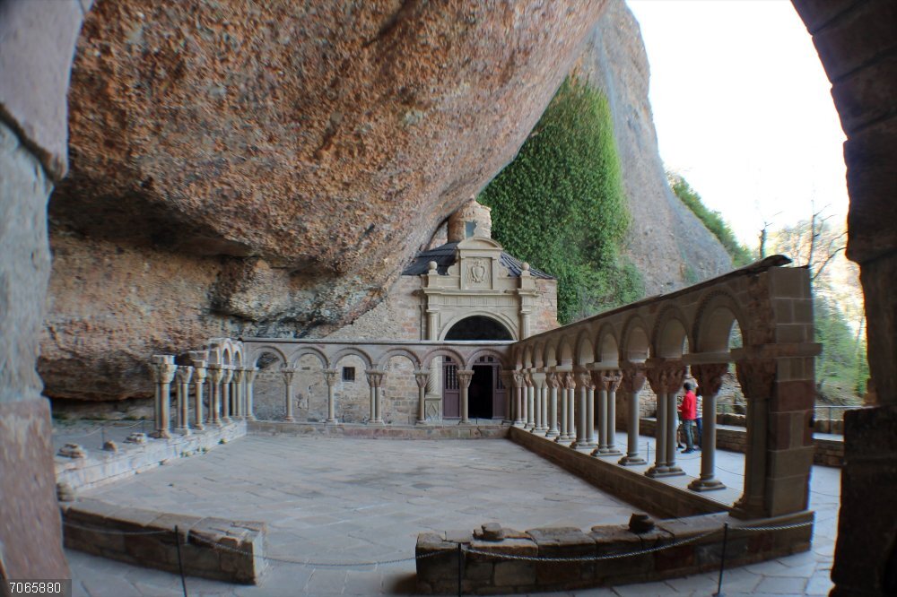 La Asociación El Camino del Santo Grial promueve la ruta de peregrinación en 127 municipios aragoneses El Santo Grial fue custodiado en el Monasterio de San Juan de la Peña.