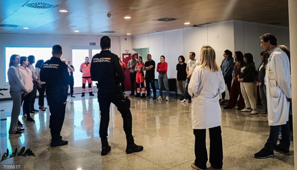 La Policía Nacional forma a una treintena de profesionales del ámbito sanitario en prevención y reacción ante agresiones La Policía Nacional forma a una treintena de profesionales del ámbito sanitario en prevención y reacción ante agresiones
