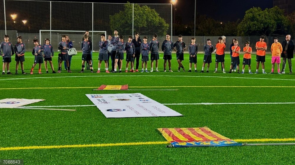 Valencia.- El Ayuntamiento destina 162.000 euros a renovar la iluminación del nuevo campo de fútbol de La Torre Iluminación del campo
