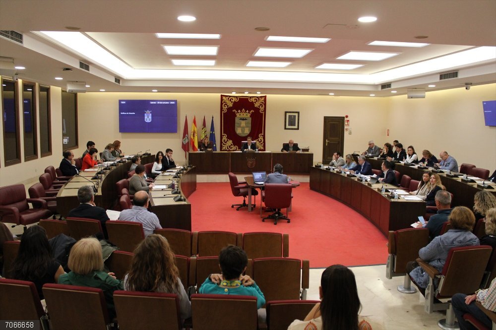 Albacete aprueba una adjudicación para construir 190 viviendas, 40 de protección pública, en la carretera de Madrid Pleno en el Ayuntamiento de Albacete.