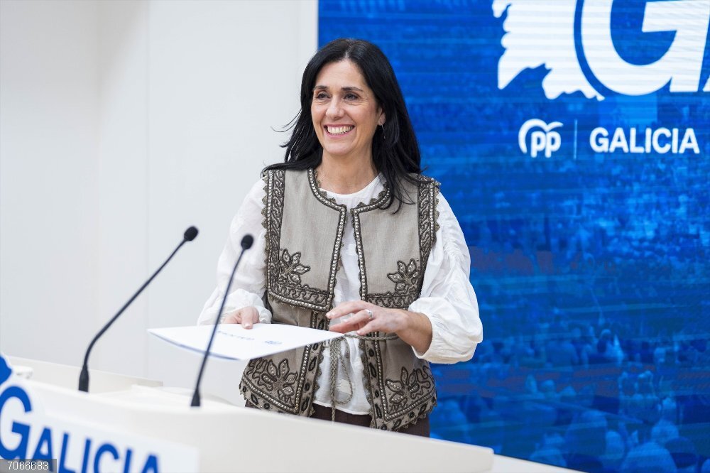 El PPdeG evita pronunciarse sobre si Mazón debe dimitir: "Ayer fue un día para el recuerdo de las víctimas" La secretaria general del PPdeG, Paula Prado, en rueda de prensa en la sede de los populares gallegos.