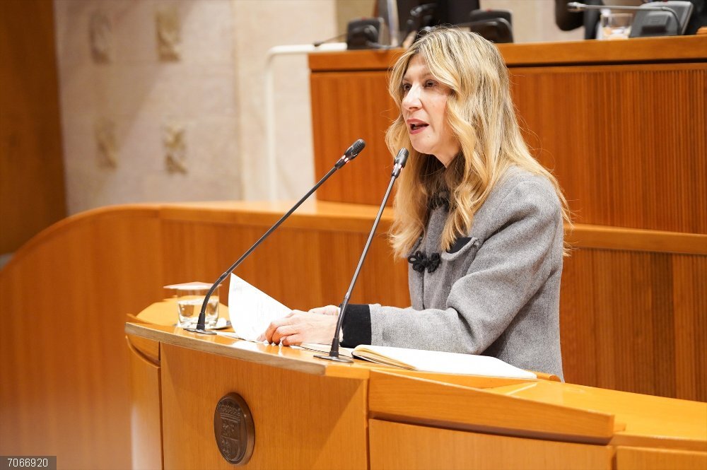 Pleno.- Vaquero urge a trasponer la directiva europea que permite a la mayoría de los autónomos no implementar el IVA La vicepresidenta del Gobierno de Aragón, Mar Vaquero.