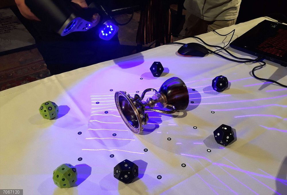 El Cabildo de la Catedral de Valencia ha llevado a cabo una iniciativa de digitalización del Santo Cáliz que pretende incrementar la visibilidad y accesibilidad digital de esta singular reliquia. El Cabildo de la Catedral de Valencia ha llevado a cabo una iniciativa de digitalización del Santo Cáliz que pretende incrementar la visibilidad y accesibilidad digital de esta singular reliquia.