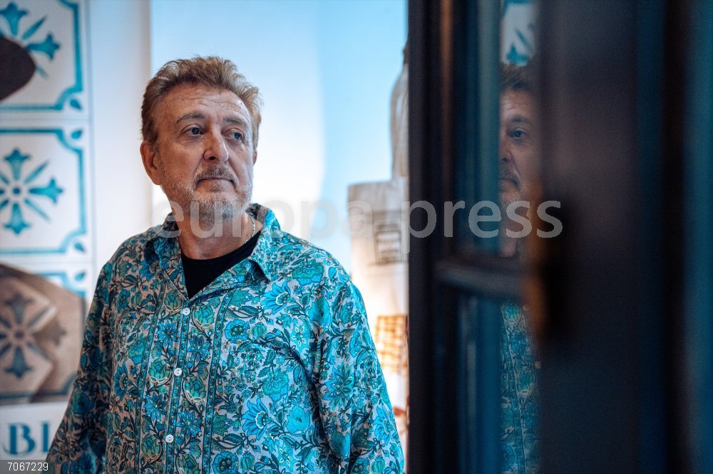 Entrevista a Manolo García El cantante Manolo García durante una entrevista para Europa Press, a 30 de octubre de 2025, en Madrid (España). El nuevo disco de Manolo García se llama ‘Drapaires Poligoneros’, incluye 15 canciones inéditas y sale a la venta el 31 de octubre.