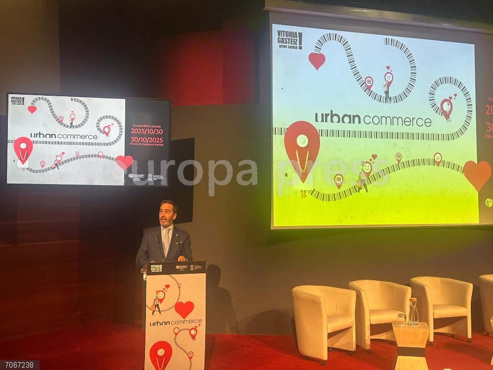 Gobierno Vasco reivindica la importancia del comercio local en la economía, la cohesión social y la calidad de vida El consejero inaugurado una nueva edición del Congreso Urban Commerce