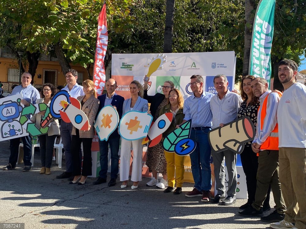 Málaga.- Mangas Verdes acoge un mercadillo de oportunidades para jóvenes que descubre tecnologias, IA y formación dual Mangas Verdes acoge ‘Opportunity Morning’, un mercadillo de oportunidades en el que participan cerca de 800 jóvenes que descubren los beneficios de las nuevas tecnologías, la IA y las vías de aprendizaje de la formación dual
