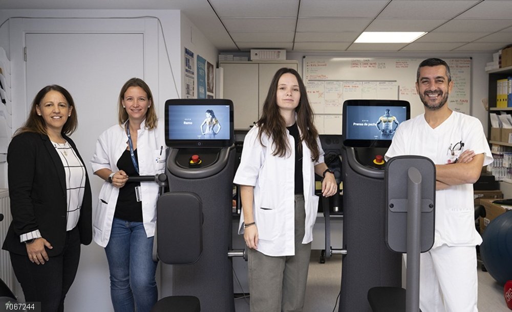 La UPNA y Navarrabiomed buscan personas mayores de 75 años para un estudio sobre envejecimiento saludable De izq. A dcha.: Nely Soto Ruiz, Fabiola Zambon Ferraresi, Marisa Fernández González de la Riva y Nicolás Martínez Velilla, en el Hospital Universitario de Navarra.