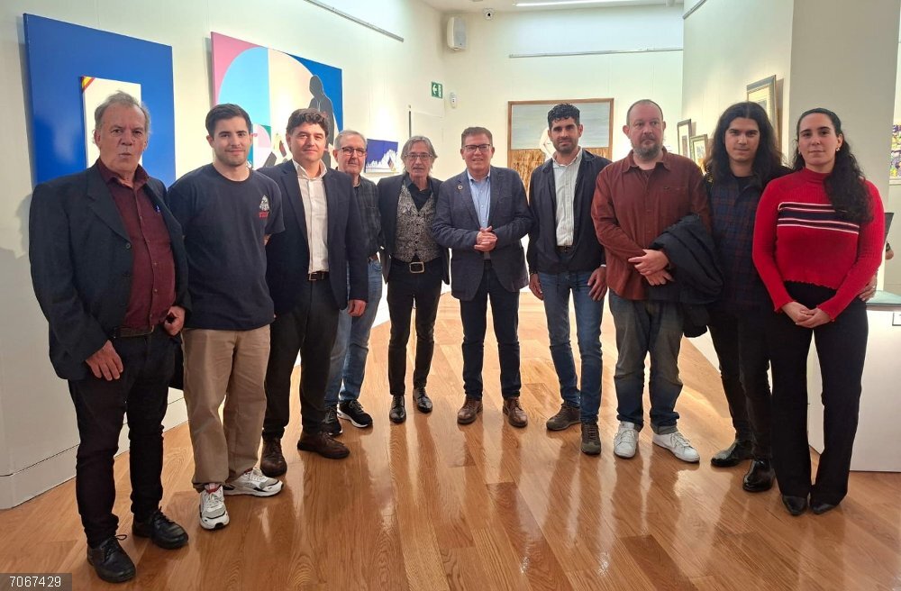 La Casa Perona acoge la muestra multidisciplinar 'Dementes y proscritos' firmada por ocho creadores de Albacete La sala de exposiciones de la Casa Perona acoge la muestra multidisciplinar 'Dementes y proscritos' firmada por ocho creadores de Albacete