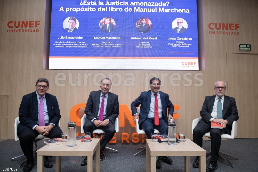 Marchena y del Moral participan en un coloquio sobre Justicia en Madrid (I-D) El catedrático de Derecho Procesal, Julio Banacloche; el magistrado del Tribunal Supremo Manuel Marchena; el magistrado del Tribunal Supremo Antonio del Moral y el profesor del Departamento de Derecho de la CUNEF Jesús Zarzalejos, participan en el coloquio '¿Está la Justicia amenazada?’, en el Aula Magna del Campus Almansa de CUNEF Universidad, a 30 de octubre de 2025, en Madrid (España). Manuel Marchena aborda en su libro ‘La justicia amenazada’ algunos de los problemas más actuales de la justicia española con un lenguaje asequible para todos los públicos.