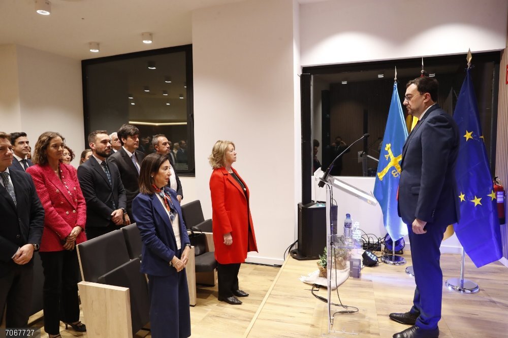 El Gobierno de Asturias inaugura su sede permanente en Madrid para atraer inversiones y talento El presidente del Principado, Adrián Barbón, durante la inauguración.
