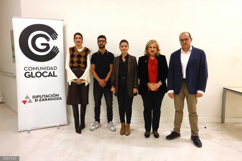 Zaragoza.-La jornada 'Infancia en tránsito' clausura el programa Glocal 2025 de la DPZ con la ministra Sira Rego La ministra Sira Rego, la diputada delegada de Cooperación y Solidaridad Internacional, Nerea Marín.