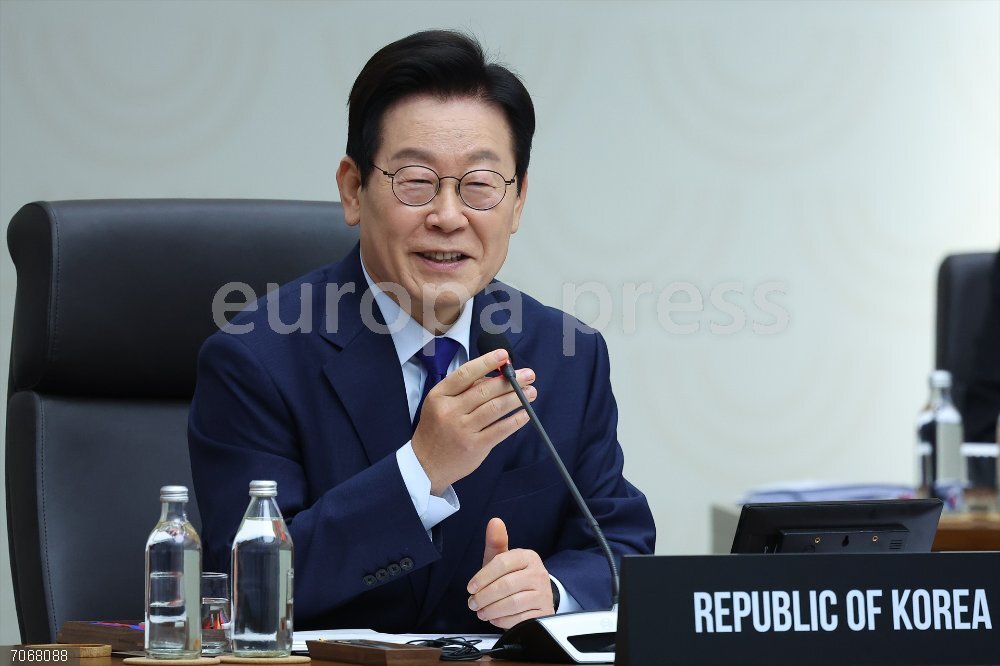APEC Summit 2025 31 October 2025, South Korea, Gyeongju: APEC summit South Korean President Lee Jae Myung speaks during the first session of the Asia-Pacific Economic Cooperation summit at the Gyeongju Hwabaek International Convention Center in the southeastern South Korean city of Gyeongju. Photo: ---/yonhap/dpa