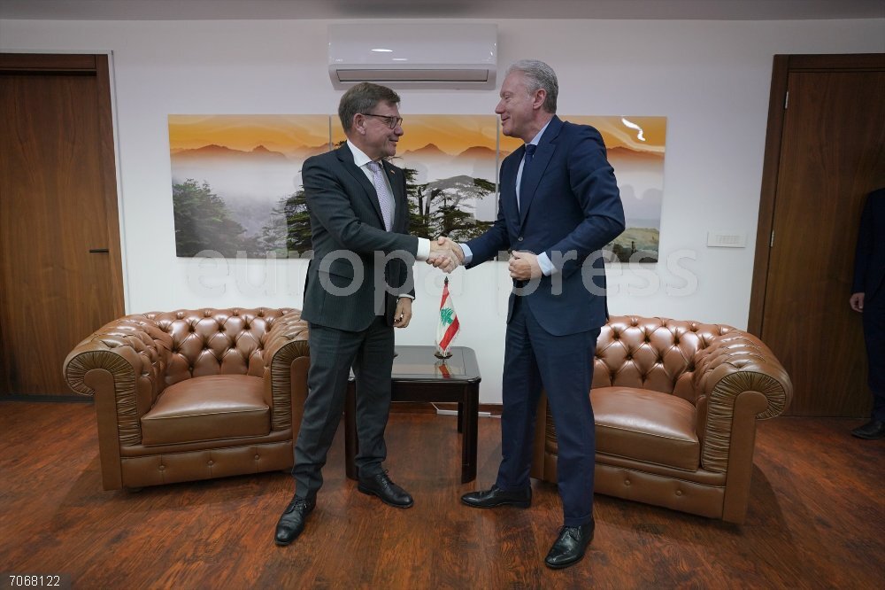 German Foreign Minister Wadephul visits Lebanon 31 October 2025, Lebanon, Beirut: Johann Wadephul (L), German Minister for Foreign Affairs, shakes hands with his Lebanese counterpart Jussef Radschi before a meeting. The focus of Foreign Minister Wadephul's trip is the further implementation of US President Trump's Gaza peace plan. Photo: Marcus Brandt/dpa