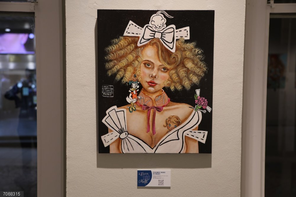 La artista cacereña Ana H. San Pedro expone en Badajoz una muestra pictórica sobre el mar, los colores y las mujeres Exposición 'Ludo Mentis'