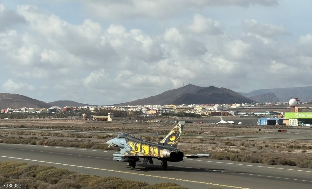 Economía.- Enaire destaca su colaboración con el Ejército del Aire en las maniobras militares del Ocean Sky 25 Una de las aeronaves militares que participó en las maniobras del Ocean Sky 2025.