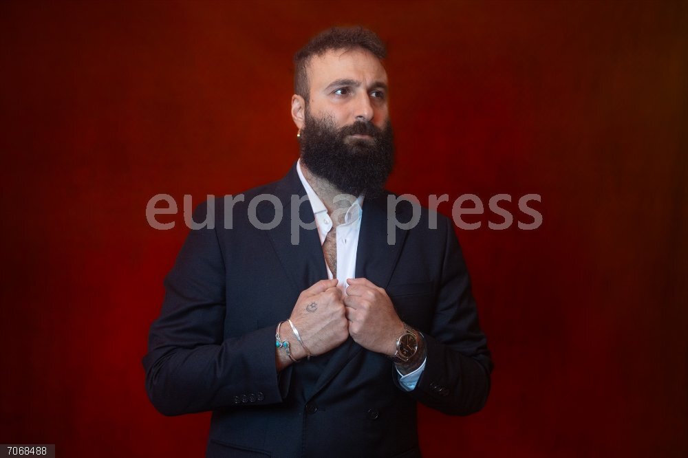 Retratos al cantaor José del Calli El cantaor cordobés José Plantón Heredia, conocido como José Del Calli, posa para Europa Press, a 31 de octubre de 2025, en Madrid (España). José Del Calli, que proviene de una familia de artistas, se ha llevado el premio de Murcianas y otros cantes mineros por su levantica en la gran final de la 64ª edición del Festival Internacional del Cante de las Minas de La Unión (Murcia) de 2025.