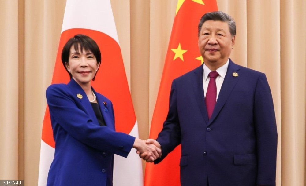 Japón/China.- La primera ministra de Japón y Xi Jinping abordan fricciones bilaterales en su primer encuentro en la APEC La primera ministra de Japón, Sanae Takaichi, y el presidente de China, Xi Jinping, en la cumbre de la APEC 2025 en Gyeongju (Corea del Sur), a 31 de octubre de 2025