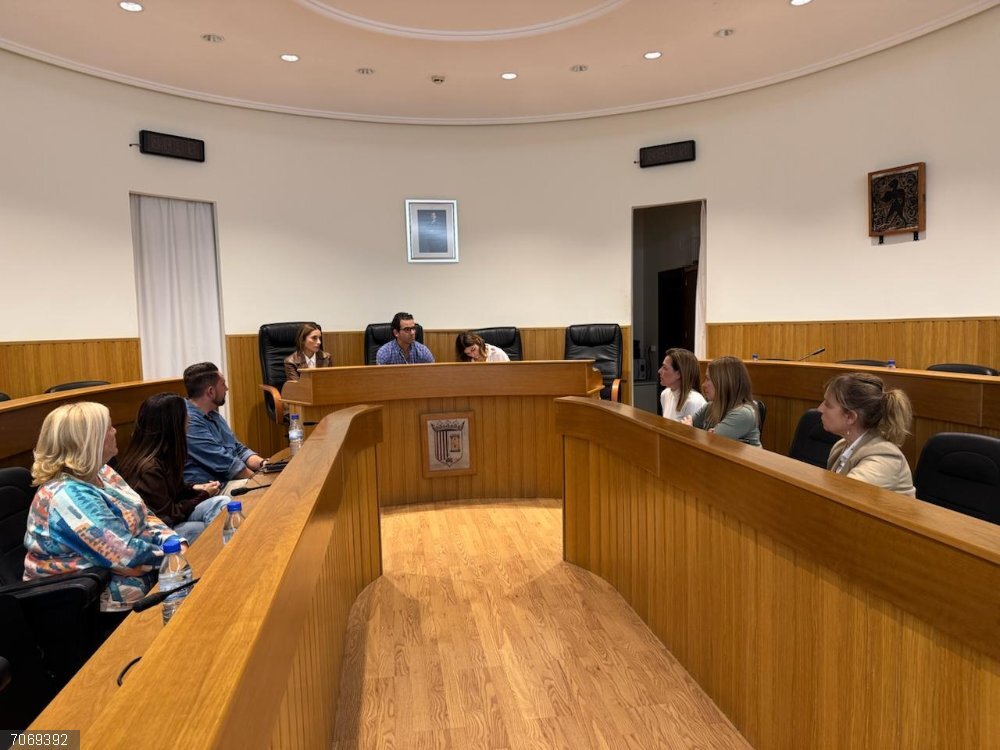 El Ayuntamiento de Paterna (Valencia) aprueba en su Junta de Gobierno el inicio del expediente para salirse de la EMTRE El Ayuntamiento de Paterna (Valencia) aprueba en su Junta de Gobierno el inicio del expediente para salirse de la EMTRE