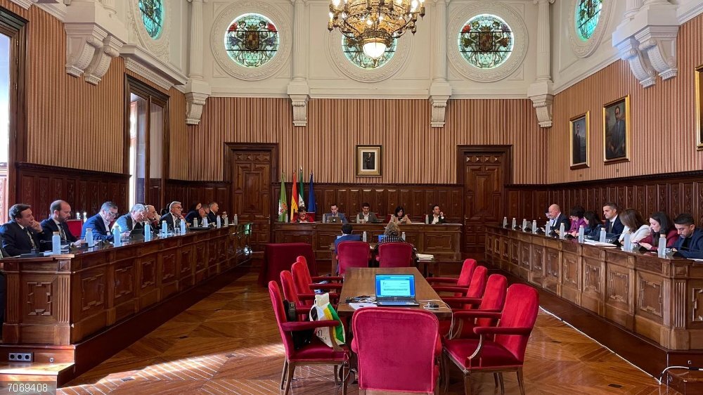 Jaén.- MásJaén.- El pleno de Diputación aprueba partidas para "importantes proyectos y mejorar las arcas municipales" Pleno ordinario de la Diputación.