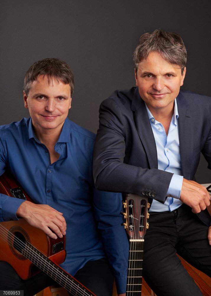 El dúo de guitarra de los hermanos húngaros Peter y Zoltan Katona actuarán en la XVI "Mila Musika Haria" de Bilbao Duo de guitarra de los hermanos húgaros Peter y Zoltan Katona