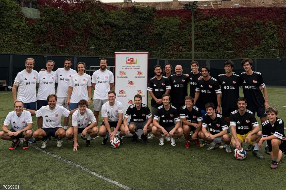 Varios.- Eden Hazard y el 'Chacho' Rodríguez protagonizan una jornada a beneficio de CRIS Contra el Cáncer Eden Hazard y Sergio Rodríguez, el 'Chacho', durante el partido solidario a beneficio de CRIS Contra el Cáncer.